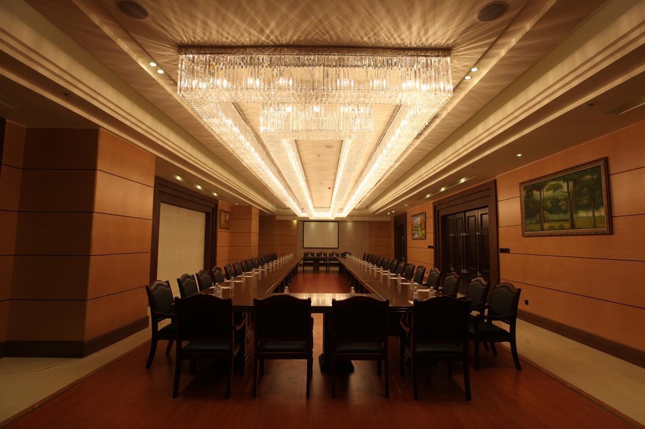 Chengdu Zhengyuan Xiyue Hotel ภายนอก รูปภาพ